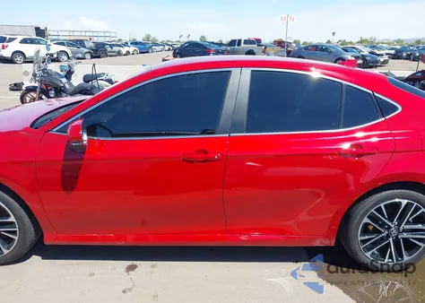 2025 Toyota Camry Xle из США, поврежденный, VIN 4T1DAACKXSU101880